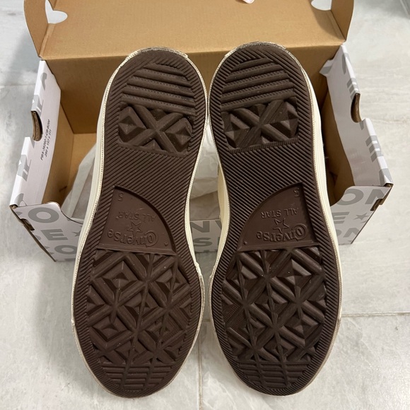 Converse x Comme des Garçons PLAY Chuck 70 - Picture 4 of 6